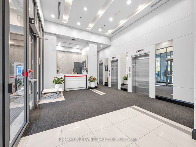 508 - 25 Lower Simcoe St