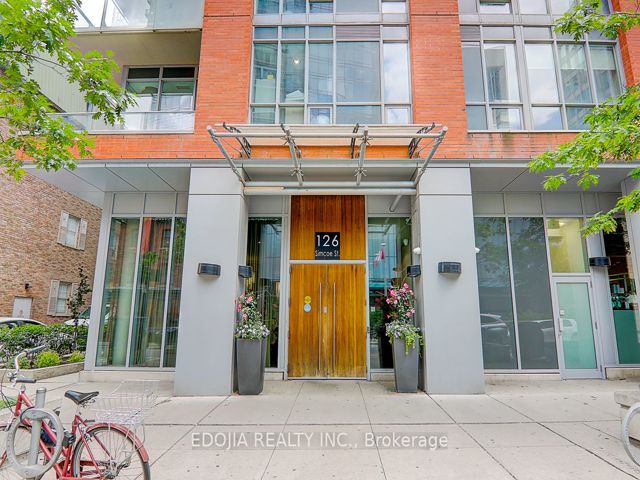 2809 - 126 Simcoe St