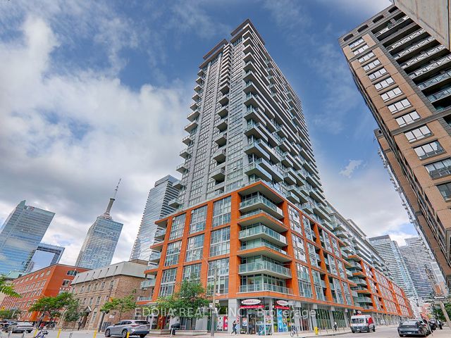 2809 - 126 Simcoe St