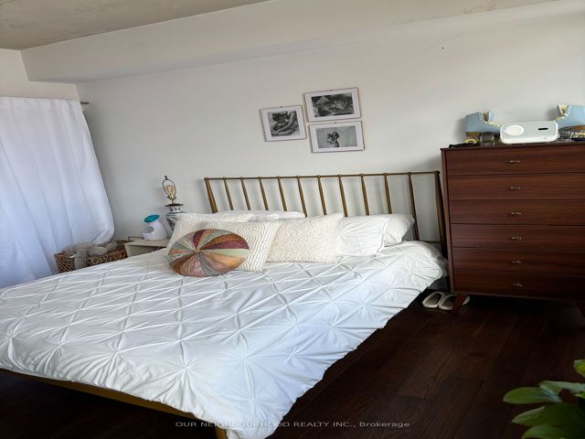 306 - 318 King St E