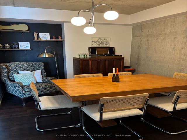 306 - 318 King St E