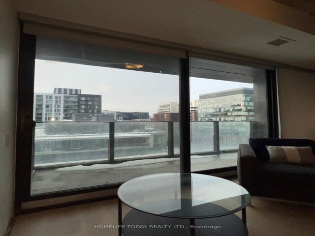 1118 - 629 King St W