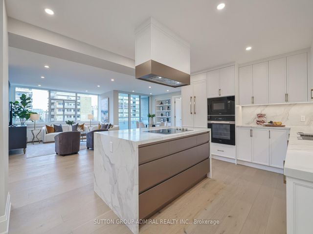 806 - 500 Avenue Rd