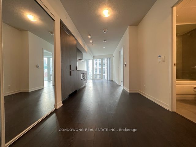 1103 - 60 Shuter St