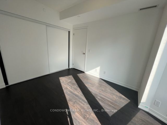 1103 - 60 Shuter St