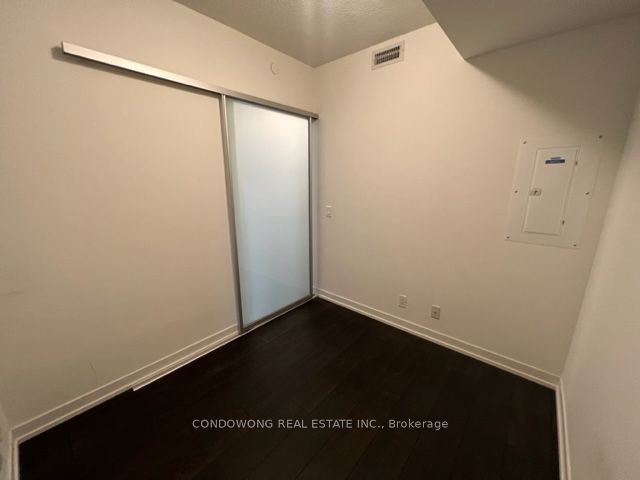 1103 - 60 Shuter St