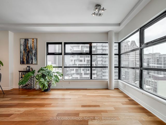 2705 - 50 Lombard St