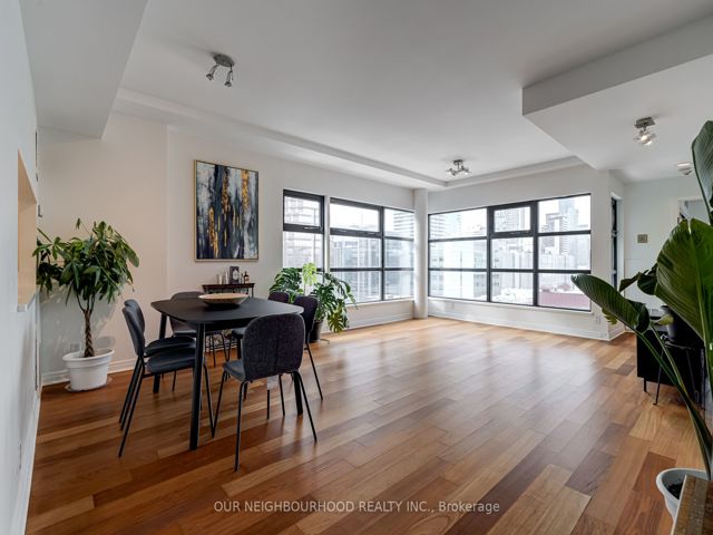 2705 - 50 Lombard St
