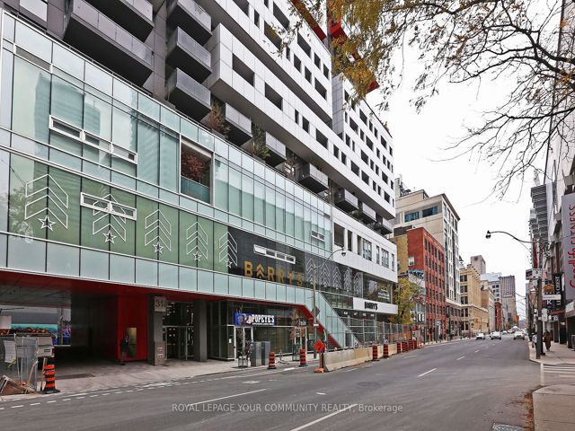 1212 - 318 Richmond St