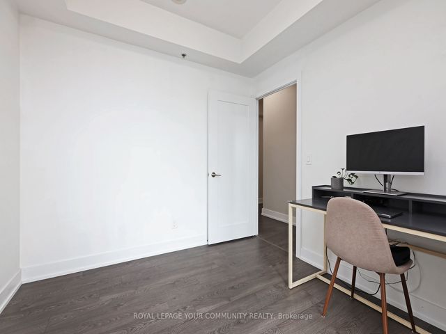 1212 - 318 Richmond St