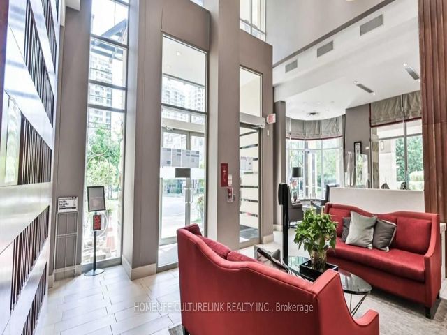 305 - 18 Kenaston Gdns