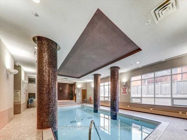 305 - 18 Kenaston Gdns