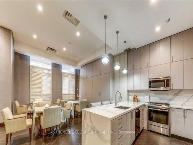 305 - 18 Kenaston Gdns