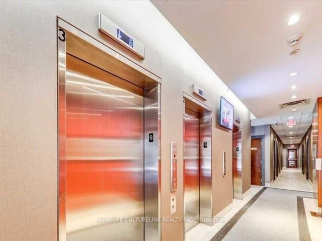 305 - 18 Kenaston Gdns