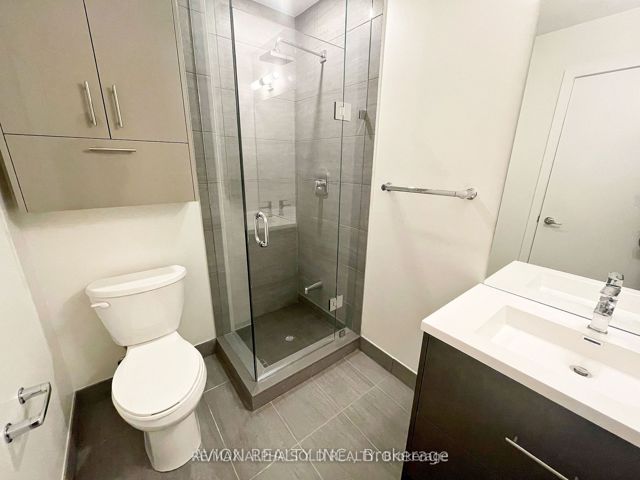 618 - 188 Fairview Mall Dr
