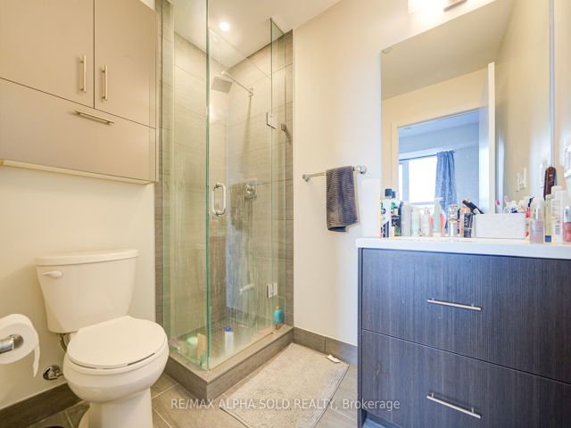 618 - 188 Fairview Mall Dr