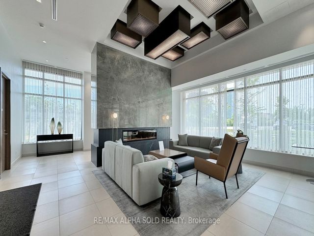 618 - 188 Fairview Mall Dr