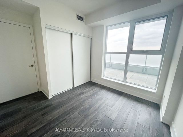 618 - 188 Fairview Mall Dr