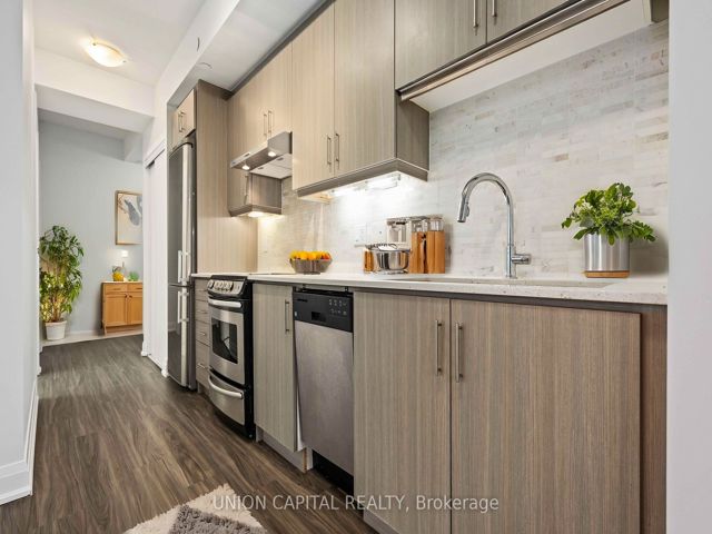 1705 - 68 Canterbury Pl