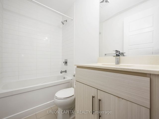 1705 - 68 Canterbury Pl