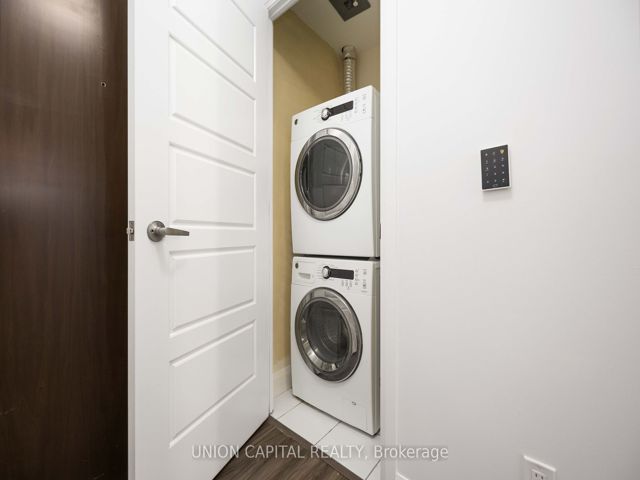 1705 - 68 Canterbury Pl