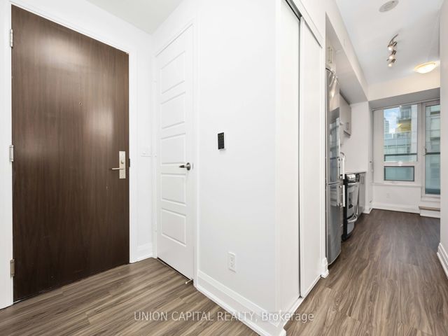 1705 - 68 Canterbury Pl