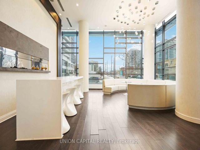 1705 - 68 Canterbury Pl