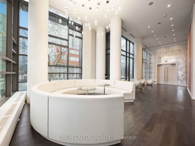 1705 - 68 Canterbury Pl