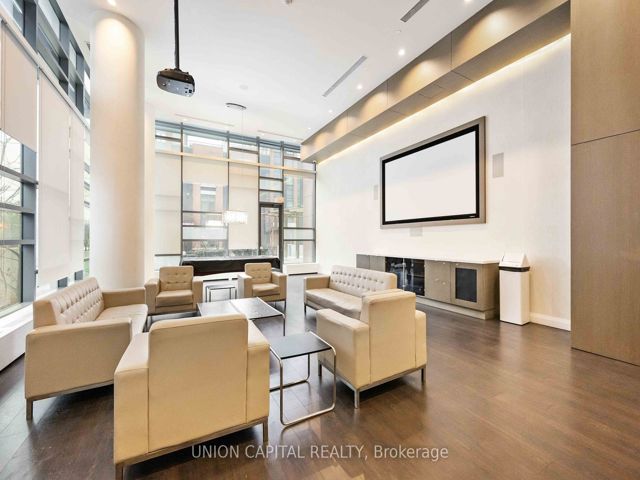 1705 - 68 Canterbury Pl