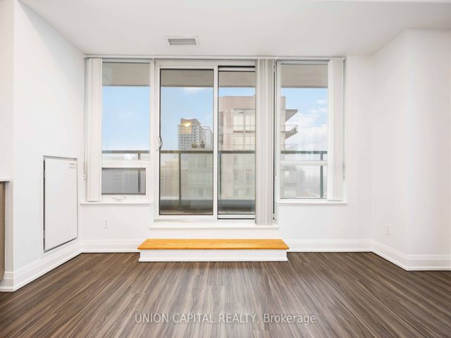 1705 - 68 Canterbury Pl