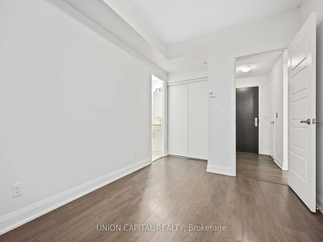 1705 - 68 Canterbury Pl