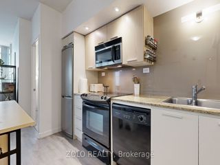 3306 - 25 Capreol Crt