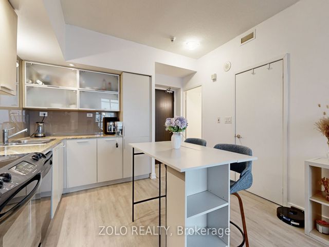 3306 - 25 Capreol Crt
