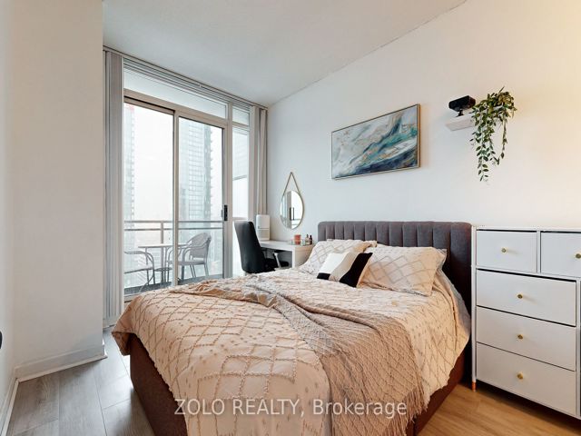 3306 - 25 Capreol Crt