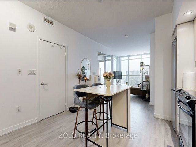 3306 - 25 Capreol Crt