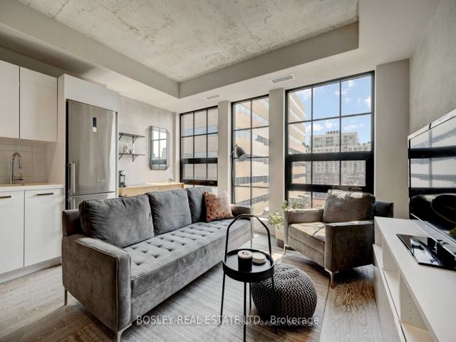 709 - 608 Richmond St W