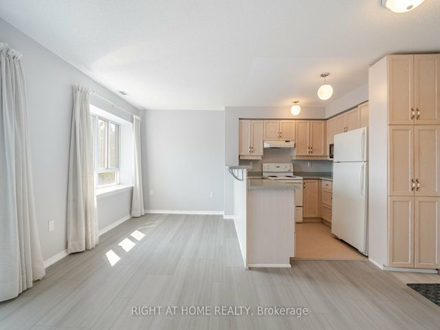 306 - 1387 Bayview Ave