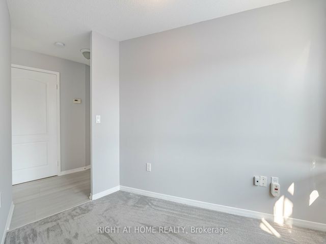 306 - 1387 Bayview Ave