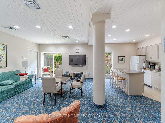 306 - 1387 Bayview Ave