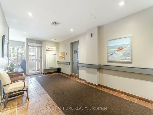 306 - 1387 Bayview Ave