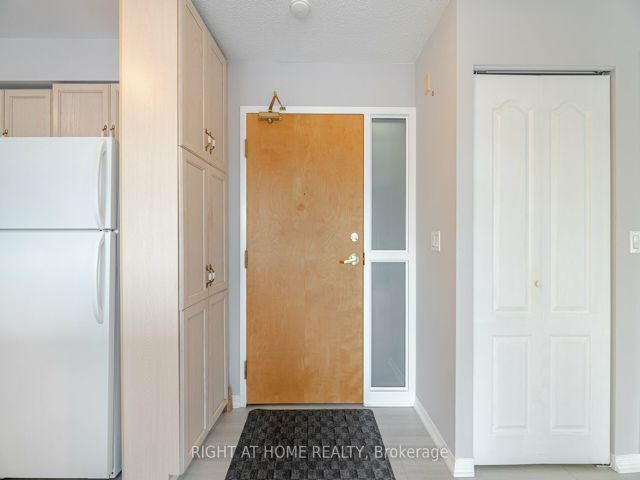 306 - 1387 Bayview Ave