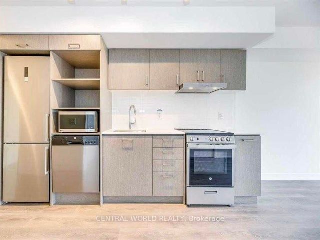 1511 - 219 Dundas St E
