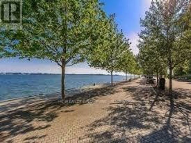 1002 - 29 Queens Quay E