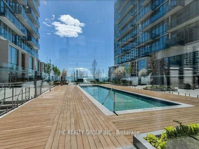 1002 - 29 Queens Quay E