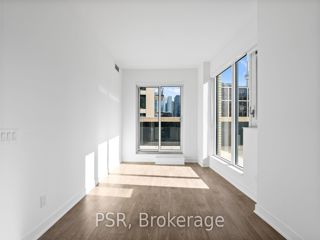 824 - 543 Richmond St W