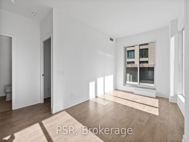 824 - 543 Richmond St W