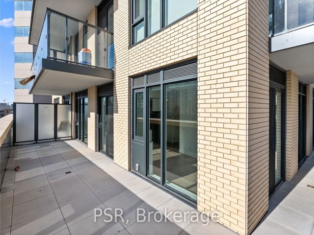 824 - 543 Richmond St W