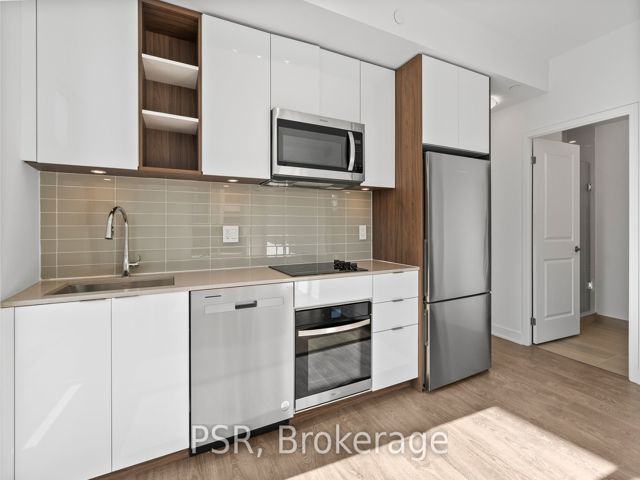 824 - 543 Richmond St W