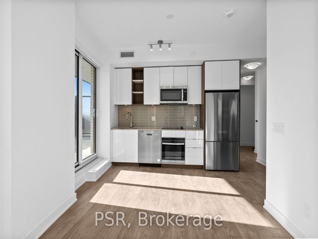 824 - 543 Richmond St W