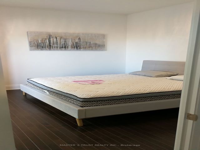# 2801 - 35 Hayden St